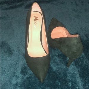 Hunter Green Suede Pumps